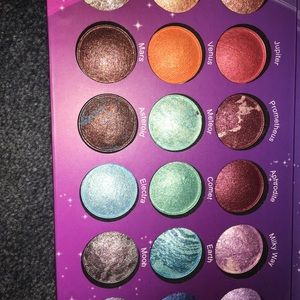 Assorted eyeshadow palettes